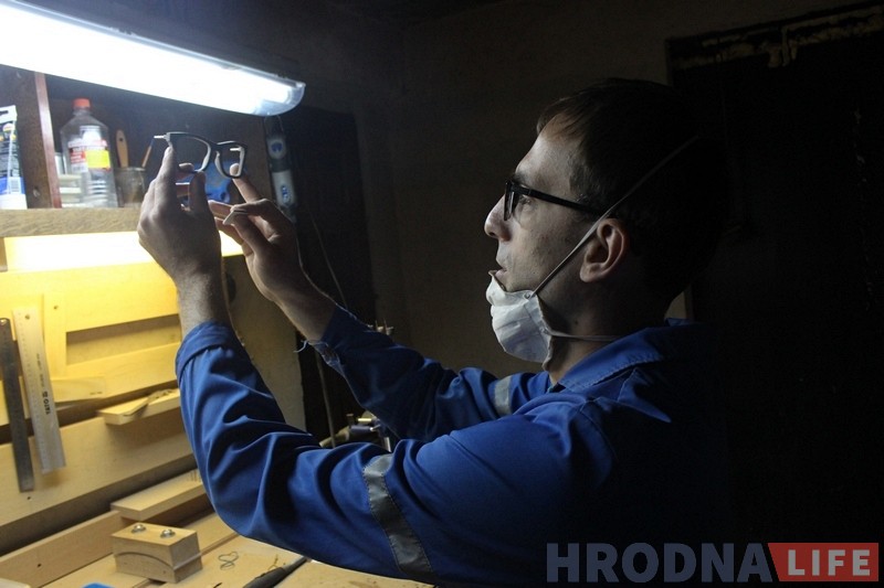 Made in Grodno: Как создаются деревянные очки за 100 долларов от гродненского бренда "Mark Twain" Made in Grodno: Как создаются деревянные очки за 100 долларов от гродненского бренда "Mark Twain"