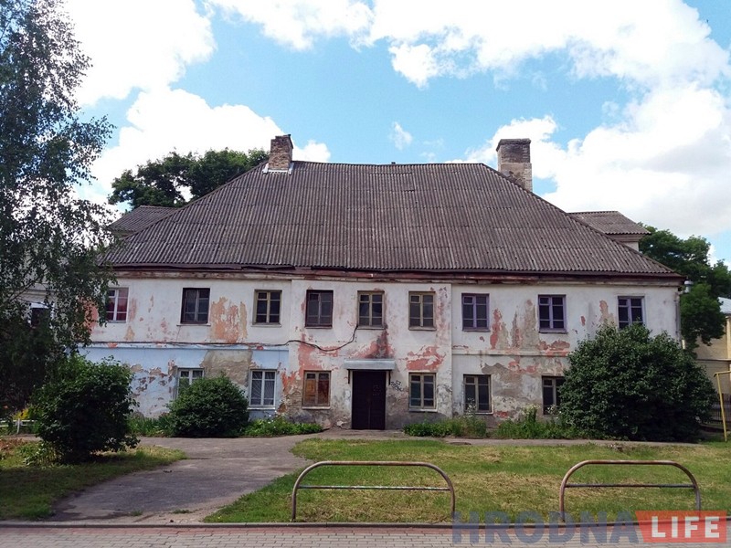 В Гродно на аукцион выставили здание времен Тизенгауза - одно из самых старых в городе В Гродно на аукцион выставили здание времен Тизенгауза - одно из самых старых в городе