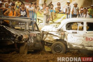 Лучшие в заносе. Под Гродно прошел Чемпионат Беларуси по дрифтингу