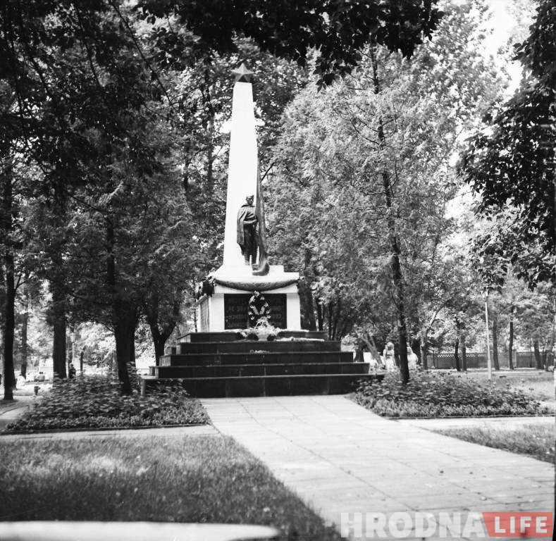 Памятники и праздники. Как отмечали День Победы в послевоенном Гродно (уникальные фото) Памятники и праздники. Как отмечали День Победы в послевоенном Гродно (уникальные фото)