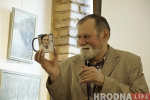 “Всех гродненских детей принёс аист, а его - орёл". 10 фактов о Викторе Саяпине от Алеся Гостева “Всех гродненских детей принёс аист, а его - орёл". 10 фактов о Викторе Саяпине от Алеся Гостева