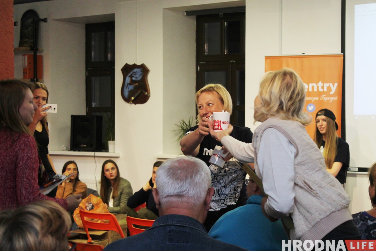 Карта, которая всегда с тобой. Hrodna.life презентовал на “Мове нанова” свои тишотки Карта, которая всегда с тобой. Hrodna.life презентовал на “Мове нанова” свои тишотки