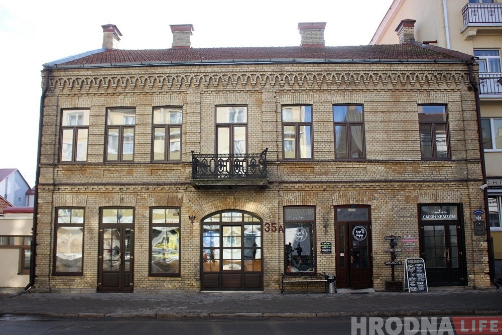 Обещают лучшие драники в городе: на Ожешко открылось кафе с белорусским колоритом Обещают лучшие драники в городе: на Ожешко открылось кафе с белорусским колоритом