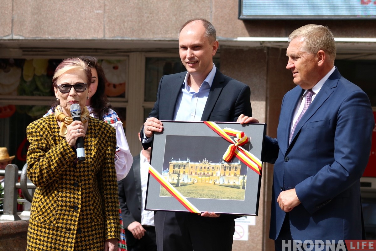 «Мы обновили старый договор». Мэр Белостока открыл в Гродно ресторан беларуской кухни «Мы обновили старый договор». Мэр Белостока открыл в Гродно ресторан беларуской кухни