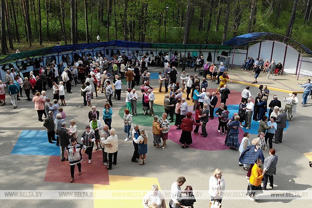 Гродзенскія пенсіянеры просяць больш месца для танцаў: улады знайшлі кампраміс