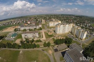Многодетным семьям Гродненского района строят жилье в Скиделе