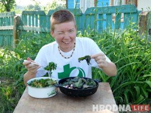 Трава у дома: гродненка 5 лет готовит сорняки и готова поделиться рецептами Трава у дома: гродненка 5 лет готовит сорняки и готова поделиться рецептами