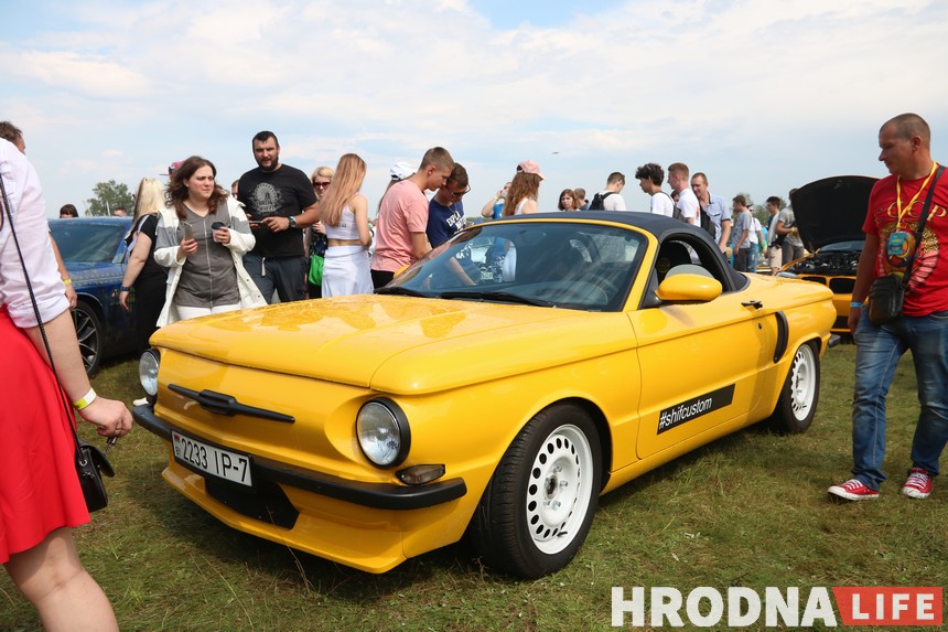 Ливень и рекордное количество участников. Юбилейный автофестиваль SunDay 2019 прошел под Гродно Ливень и рекордное количество участников. Юбилейный автофестиваль SunDay 2019 прошел под Гродно