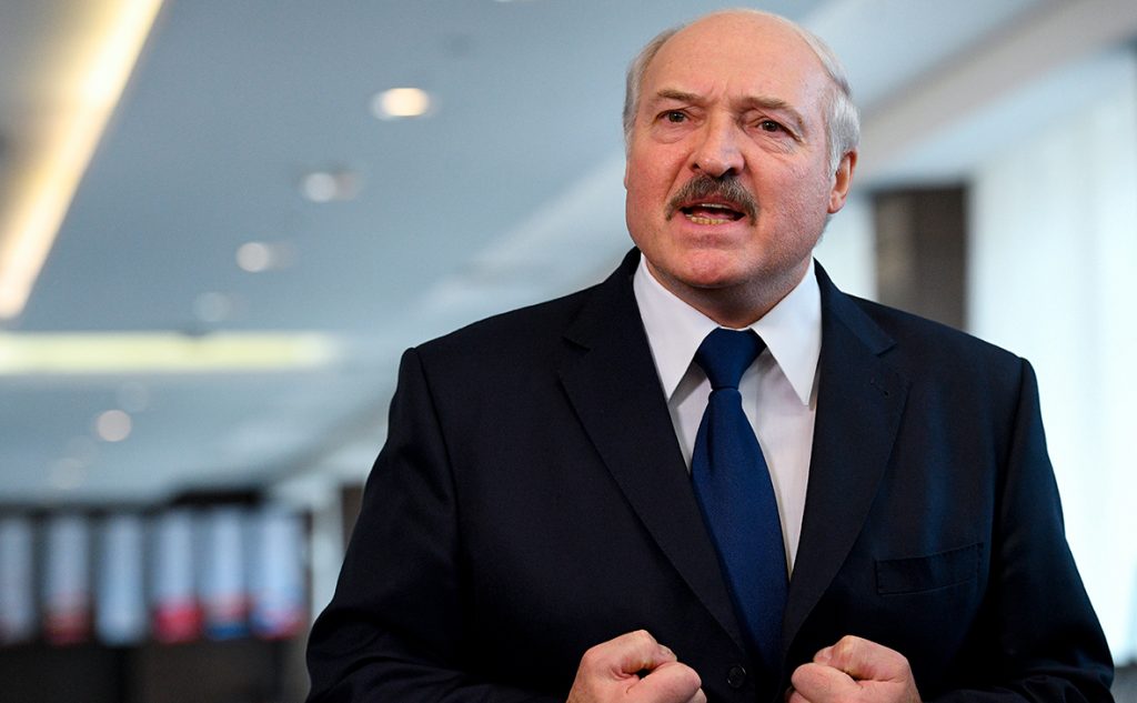 Лукашенко потребовал сделать зарплаты в регионах «если не достойными, то терпимыми» Лукашенко потребовал сделать зарплаты в регионах «если не достойными, то терпимыми»