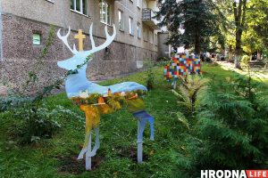 Олень святого Губерта, рысь и зубр. Смотрите, как преобразился дворик Гродненского детского хосписа Олень святого Губерта, рысь и зубр. Смотрите, как преобразился дворик Гродненского детского хосписа
