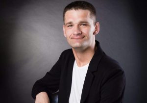 Дмитрий с ДЦП не мог устроиться сторожем, а потом нашел работу по специальности - бухгалтером Дмитрий с ДЦП не мог устроиться сторожем, а потом нашел работу по специальности - бухгалтером