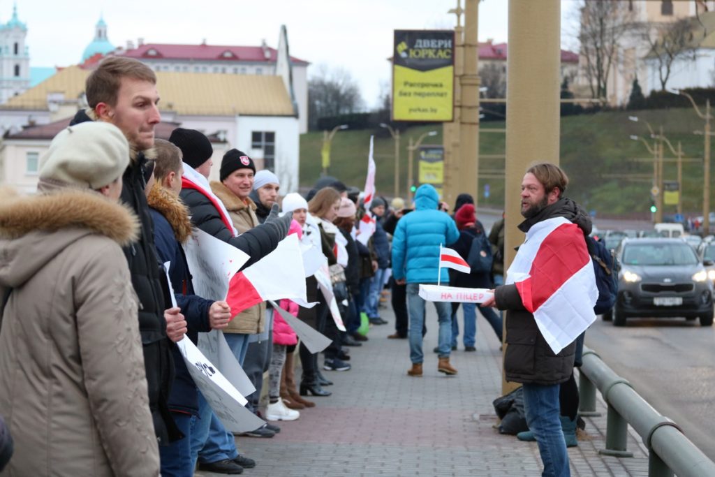 Акция против интеграции в Гродно: организатор рассказал, зачем позвал людей на Старый мост