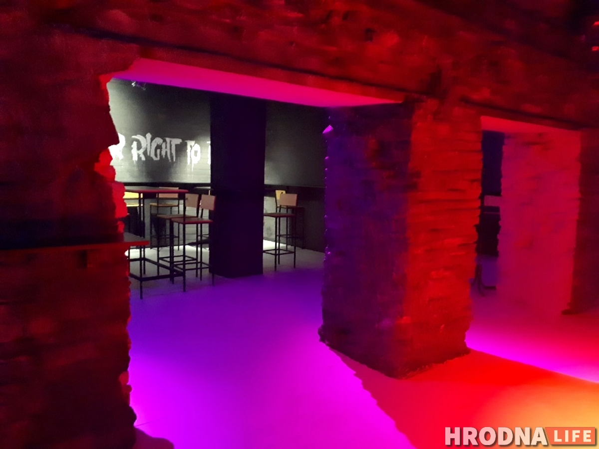 «Махровой попсы здесь точно не будет». На Мостовой в подвалах открылось Dj Cafe