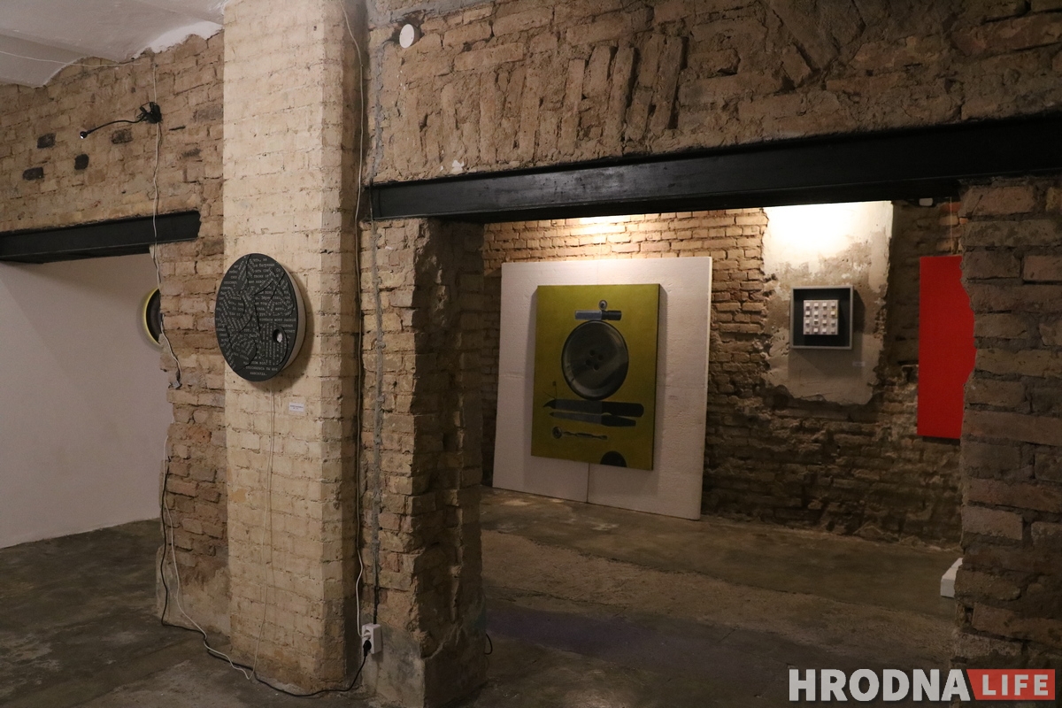 В подвале на Мостовой открылся бар “Третье место” с галереей нового формата В подвале на Мостовой открылся бар “Третье место” с галереей нового формата