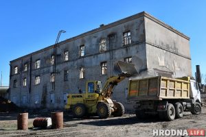 Бывшее железнодорожное депо на Буденного готовят к реконструкции Бывшее железнодорожное депо на Буденного готовят к реконструкции