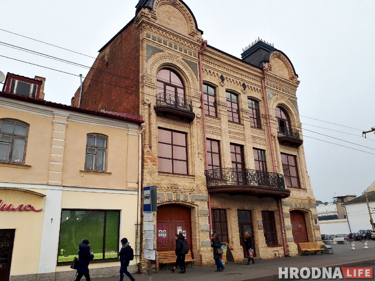 Перад рэканструкцыяй: як выглядае ўсярэдзіне дом купца Мураўёва