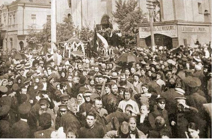 110 лет назад Гродно прощался с Элизой Ожешко: как это было и как появился памятник писательнице