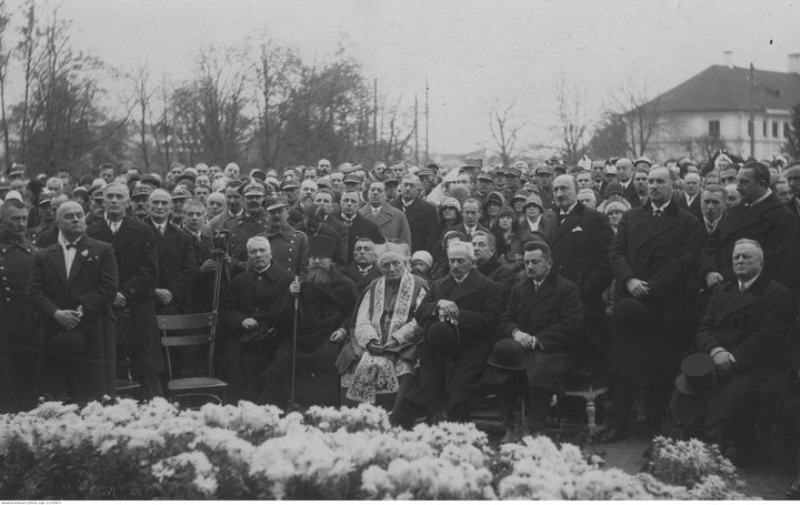 110 лет назад Гродно прощался с Элизой Ожешко: как это было и как появился памятник писательнице