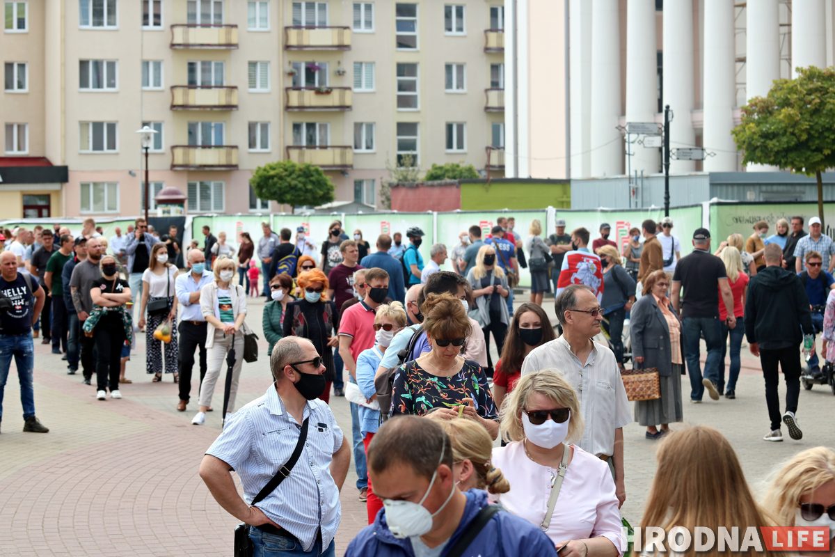 Назіральнік пра збор подпісаў у Гродне: «Людзі праяўляюць неверагодную актыўнасць»