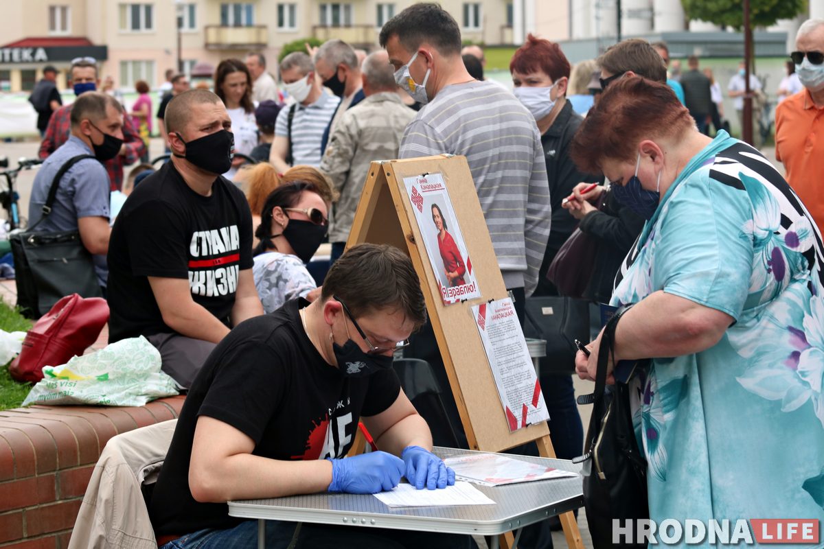 Назіральнік пра збор подпісаў у Гродне: «Людзі праяўляюць неверагодную актыўнасць»