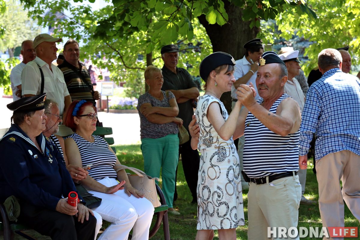 «Если надо, мы выйдем». О чем говорили моряки в день ВМФ в Гродно