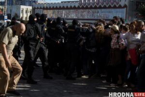 «Подтолкнула политическая обстановка». Студенты в Гродно подают заявления на выход из БРСМ и профсоюза «Подтолкнула политическая обстановка». Студенты в Гродно подают заявления на выход из БРСМ и профсоюза