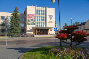 В Гродно задержали студентов ГрГУ, которые собирались петь песни гргу