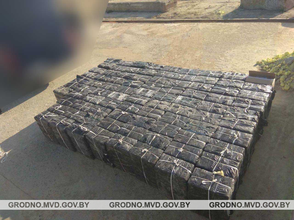 На «Гродна Азот» у вагонах на Літву знайшлі партыю кантрабандных цыгарэт
