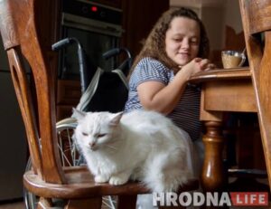 «Неудачно чихнешь – и перелом». Анастасия Данильченко из Гродно о своем редком генетическом заболевании Анастасия Данильченко, несовершенный остеогенез