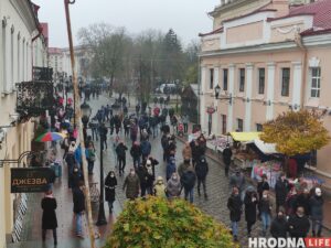 Гродно 15 ноября: акция памяти Бондаренко, разрушение мемориалов, десятки задержаний Гродно 15 ноября: акция памяти Бондаренко, разрушение мемориалов, десятки задержаний