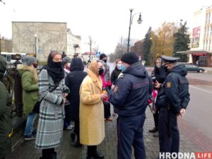 Панихида и цепи солидарности. Как Гродно скорбит по Роману Бондаренко Панихида и цепи солидарности. Как Гродно скорбит по Роману Бондаренко