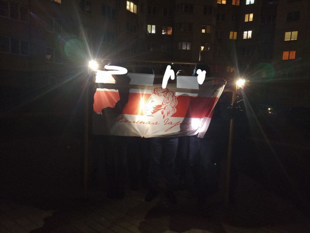 На дворовом чаепитии в Гродно задержали 17 человек. Что говорит милиция