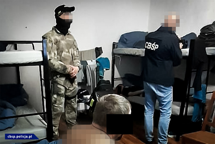 У Польшчы закрылі нелегальную тытунёвую фабрыку - затрымалі пяць беларусаў