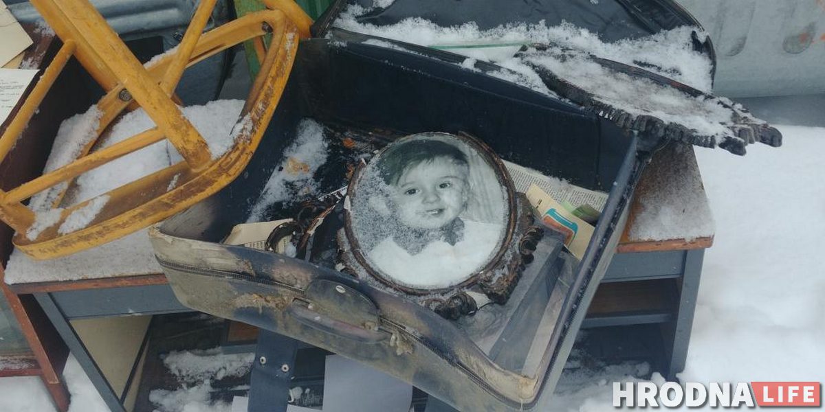На сметніку ў Гродне знайшлі старыя фота і плёнкі. Каму яны належалі?