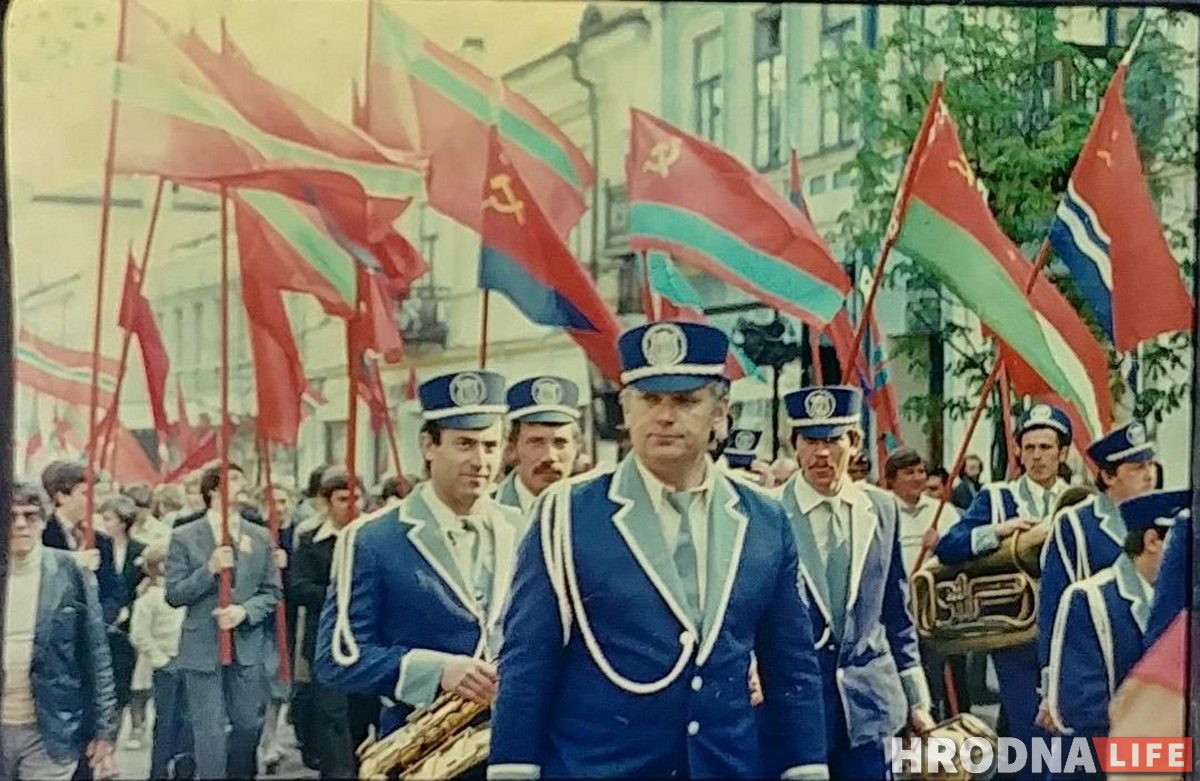 На сметніку ў Гродне знайшлі старыя фота і плёнкі. Каму яны належалі?