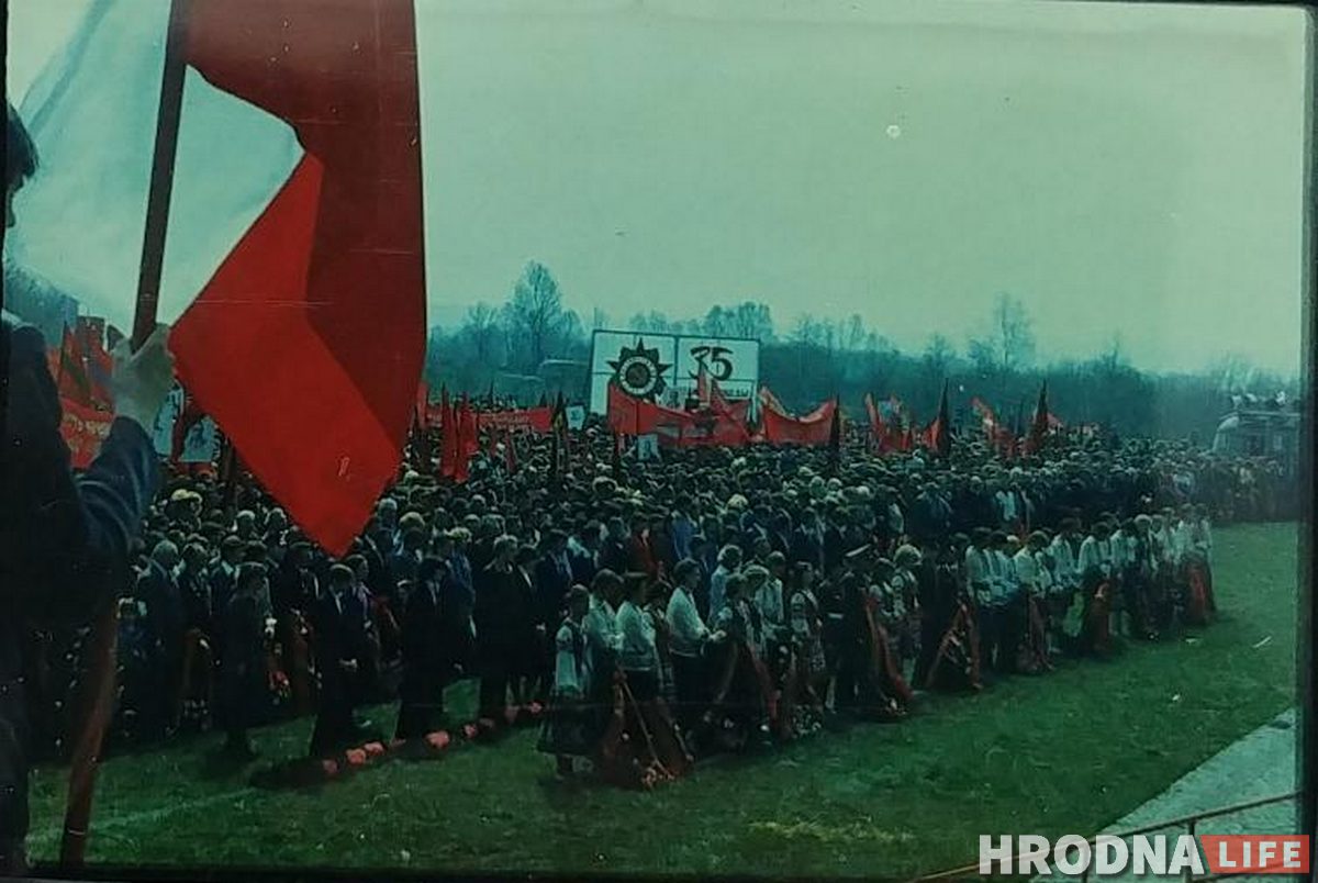 На сметніку ў Гродне знайшлі старыя фота і плёнкі. Каму яны належалі?