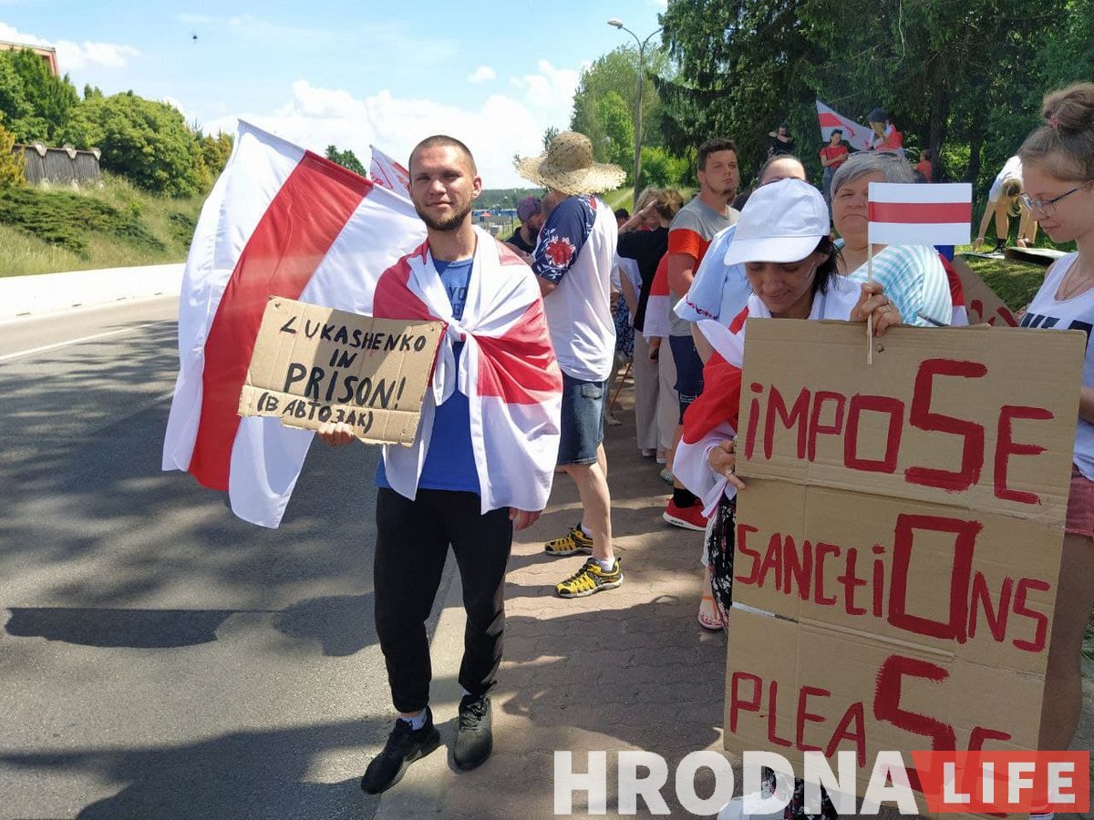 Пікет на польска-беларускай мяжы: пратэстоўцы заблакавалі дарогу, Латушка перадаў патрабаванні Саўміну