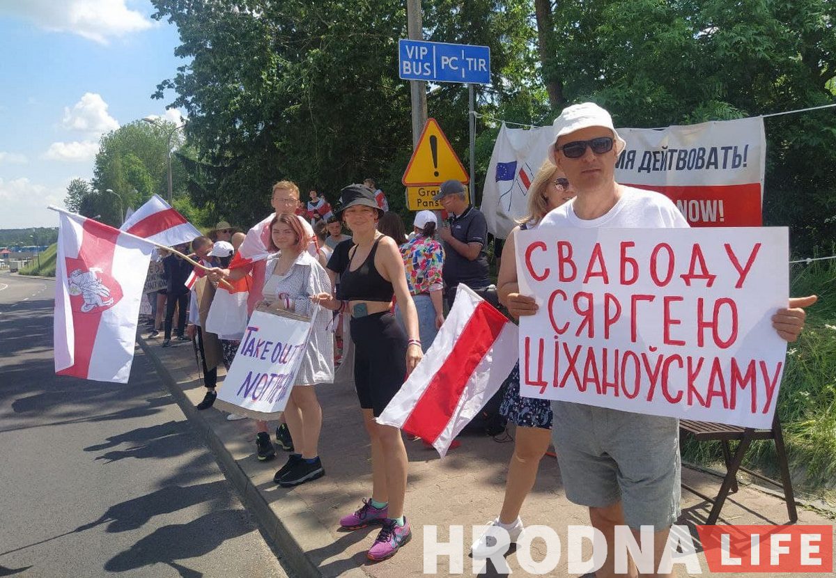 Пікет на польска-беларускай мяжы: пратэстоўцы заблакавалі дарогу, Латушка перадаў патрабаванні Саўміну