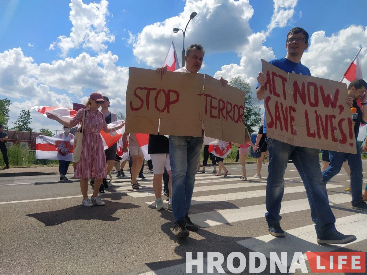 Пікет на польска-беларускай мяжы: пратэстоўцы заблакавалі дарогу, Латушка перадаў патрабаванні Саўміну