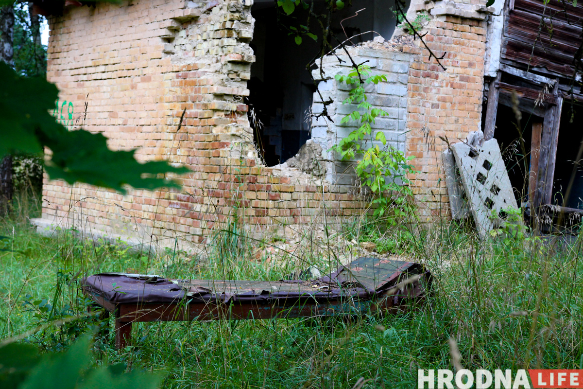 Храм в спортзале и приют для котиков. Как сейчас выглядит бывший военный городок на Фолюше, который скоро исчезнет