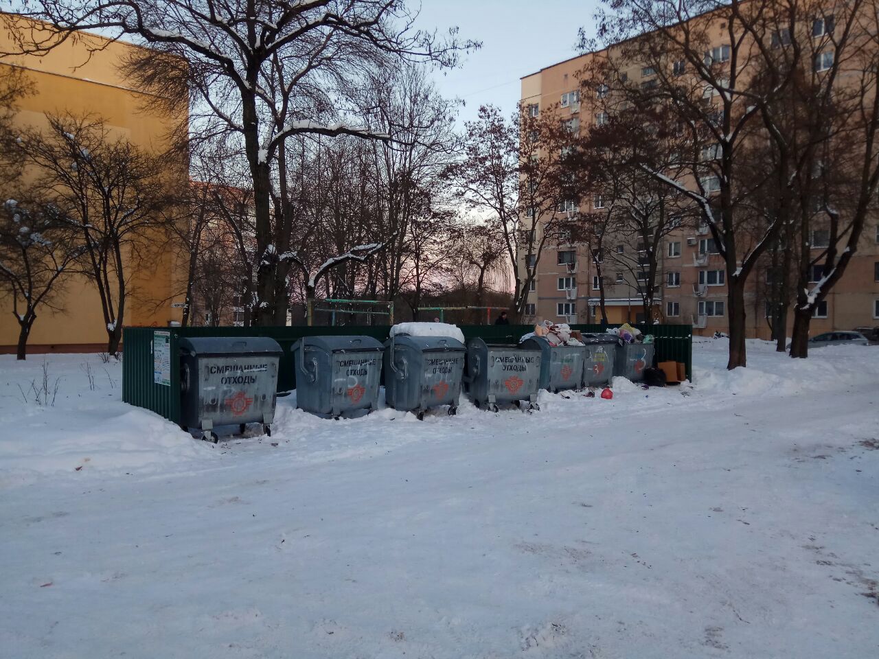 Дороги, темнота, “колхоз-стайл” и “тетя с баяном”. Что бесит гродненцев и как это можно решить