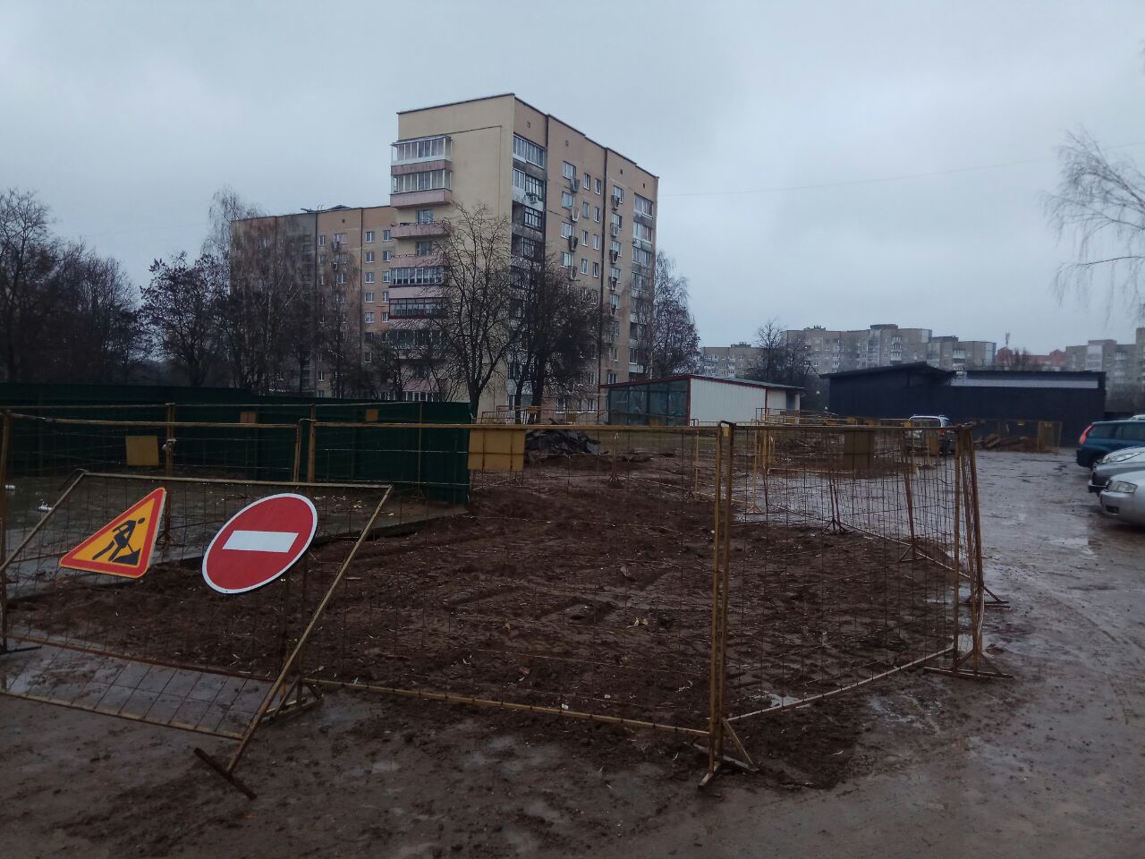 Дороги, темнота, “колхоз-стайл” и “тетя с баяном”. Что бесит гродненцев и как это можно решить