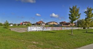 В Коложском парке (снова) обещают теннисные корты. Их строят уже 12 лет