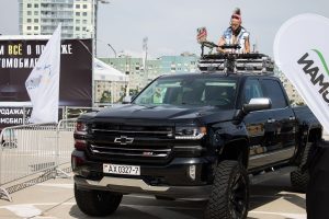“Дайте мне хоть 20 000 евро – их все равно будет мало”. В Гродно прошел автомобильный фестиваль “Лакацыя” автофестиваль "Лакацыя"