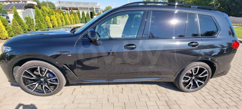 Ад 260 тысяч да паўмільёна. Якія самыя дарагія ўжываныя машыны можна купіць у Гродне