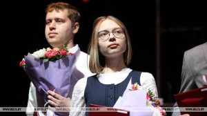 Стипендиатов фонда талантливой молодежи будут лишать выплат и звания за "политические" статьи. Деньги заставят вернуть Стипендиатов фонда талантливой молодежи будут лишать выплат и звания за "политические" статьи. Деньги заставят вернуть