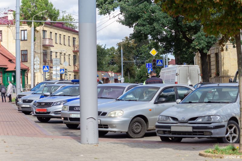 Гродненская область - самая автомобилизированная в Беларуси. Как изменилось количество машин за год? авто в Гродно