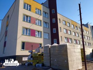 Пока в Грандичах достраивают новую школу, сотрудники сферы образования увольняются Школа в Грандичах