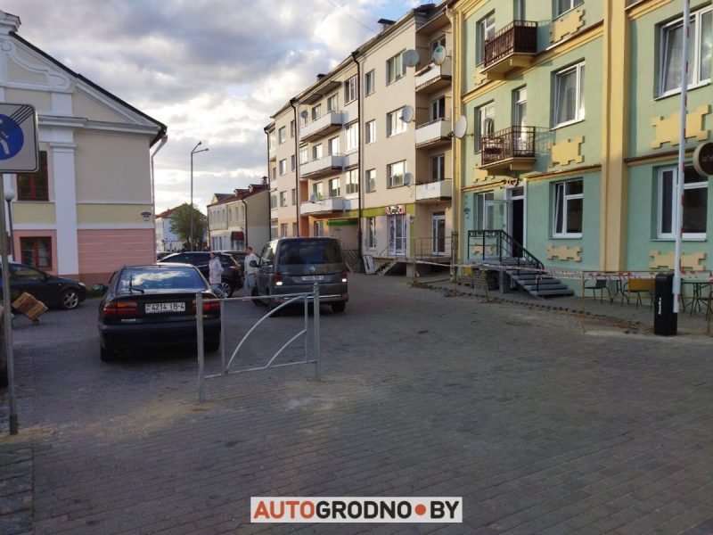 В Гродно готовят проект для шлагбаума в центре, который уже есть. Сколько это стоит? Шлагбаум на Доминиканской 3
