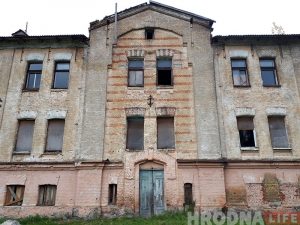 "Идеальный вариант для чиновников - когда общество молчит". Можно ли было сохранить царские казармы на Щорса Адселеная казарма на Шчорса, 2 у 2018 г.